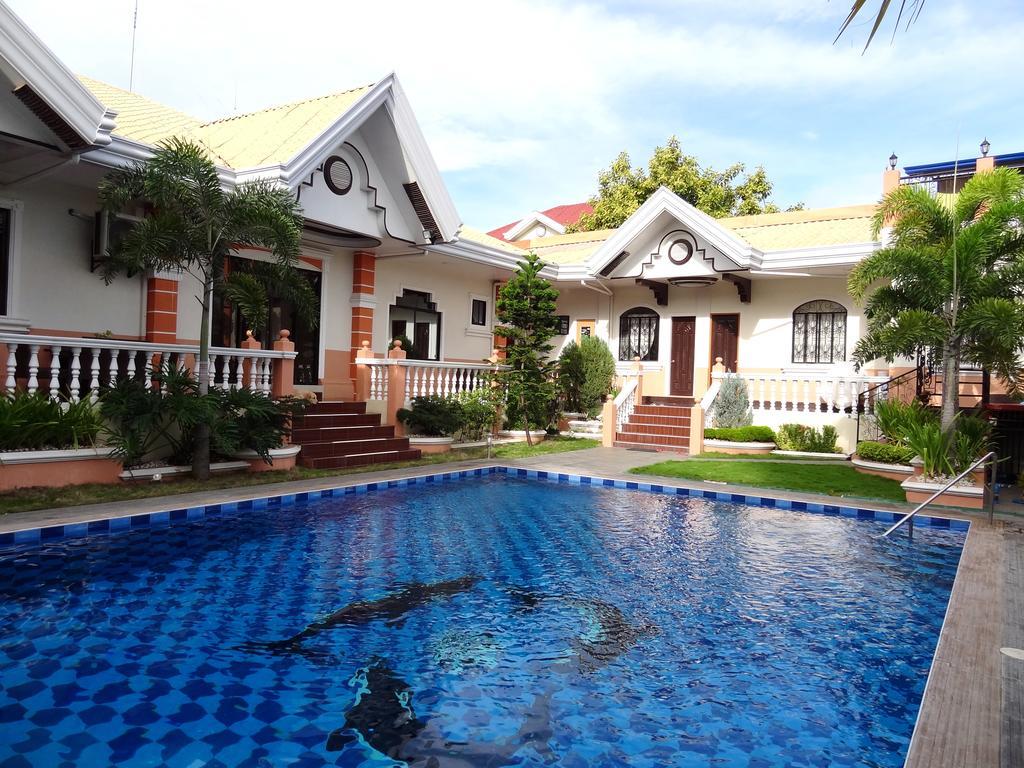 The Executive Villa Inn & Suites Davao Exterior foto